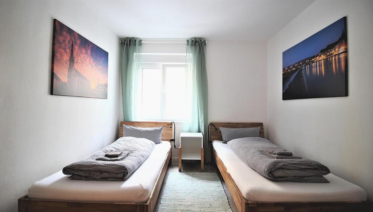 Helle Und Geräumige 3-zimmer-wohnung Apartment
